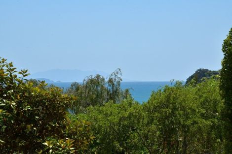 Photo of property in 8 Hiwi Crescent, Stanmore Bay, Whangaparaoa, 0932