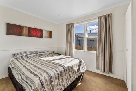 Photo of property in 10 Robert Mckeen Street, Otaki Beach, Otaki, 5512