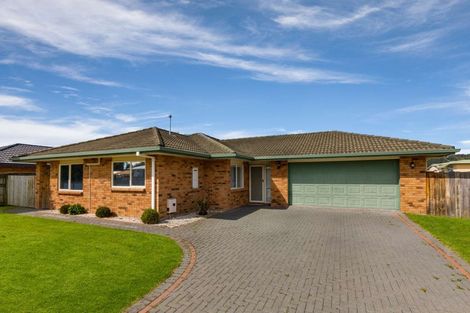 Photo of property in 2 Walnut Grove, Whakatane, 3120