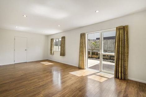 Photo of property in 16a Becroft Drive, Forrest Hill, Auckland, 0620