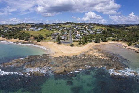 Photo of property in 46 Stratford Drive, Cable Bay, 0420