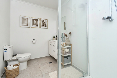 Photo of property in 11 Saddleback Crescent, Papakura, 2110