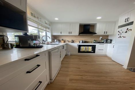 Photo of property in 10/15 Andersons Road, Oteha, Auckland, 0632