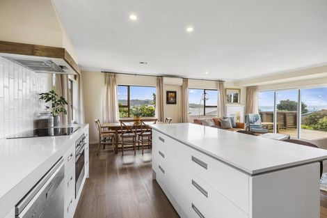 Photo of property in 13 De Castro Place, Titahi Bay, Porirua, 5022
