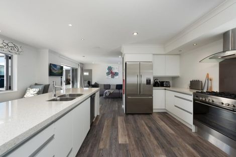 Photo of property in 134 Oriental Parade, Papamoa Beach, Papamoa, 3118