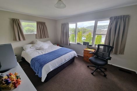 Photo of property in 113 Parkvale Road, Karori, Wellington, 6012
