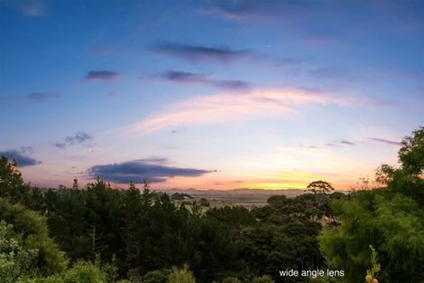 Photo of property in 58 Sheffield Road, Helensville, 0875