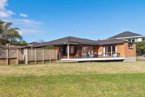 Photo of property in 1/47 Headcorn Place, Botany Downs, Auckland, 2010