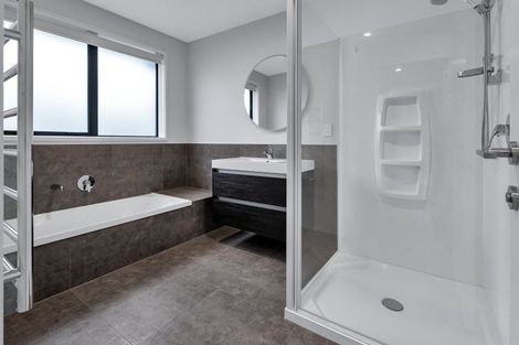 Photo of property in 9 Olney Court, One Tree Point, 0118