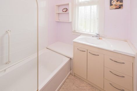 Photo of property in 35 Abbot Street, Gonville, Whanganui, 4501