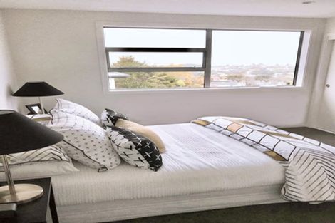 Photo of property in 68a Arran Road, Browns Bay, Auckland, 0630