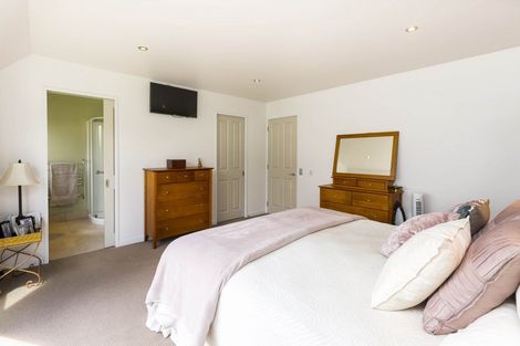 Photo of property in 2a Vernon Grove, Brown Owl, Upper Hutt, 5018