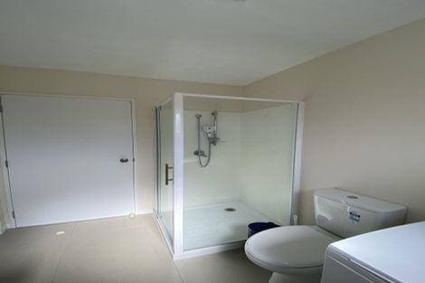 Photo of property in 17a Knightsbridge Drive, Forrest Hill, Auckland, 0620