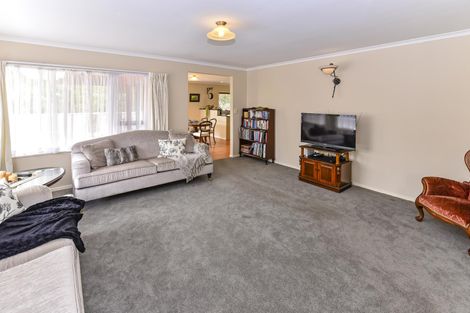 Photo of property in 6 Gleneagles Grove, Wattle Downs, Auckland, 2103