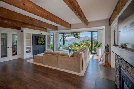Photo of property in 6890 Christchurch Akaroa Road, Takamatua, 7581
