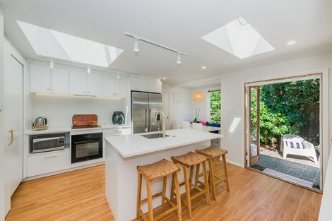 Photo of property in 99a Ruapehu Street, Paraparaumu, 5032