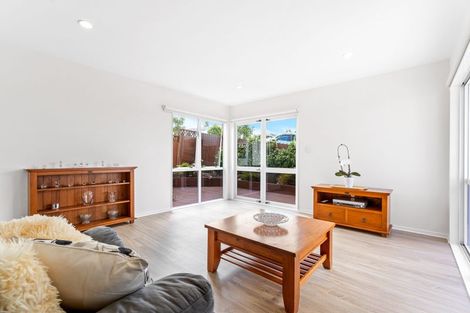 Photo of property in 12 Castaway Place, Gulf Harbour, Whangaparaoa, 0930