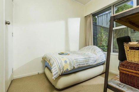 Photo of property in 2/8 Phillipa Place, Browns Bay, Auckland, 0630