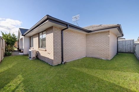 Photo of property in 30 Komata Crescent, Papamoa Beach, Papamoa, 3118