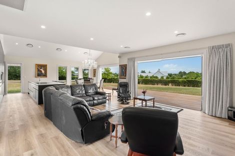 Photo of property in 98 Oxford Street, Martinborough, 5711