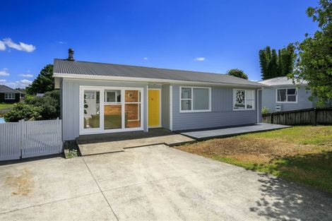 Photo of property in 18 Lendic Avenue, Henderson, Auckland, 0612