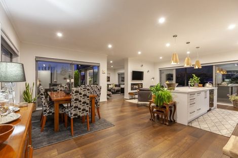 Photo of property in 3 Lamont Place, Waikanae, 5036