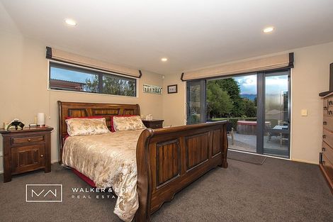 Photo of property in 8 Tuhua Lane, Brown Owl, Upper Hutt, 5018