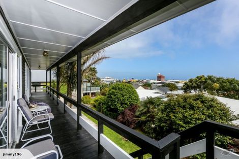 Photo of property in 129 Pendarves Street, New Plymouth, 4312