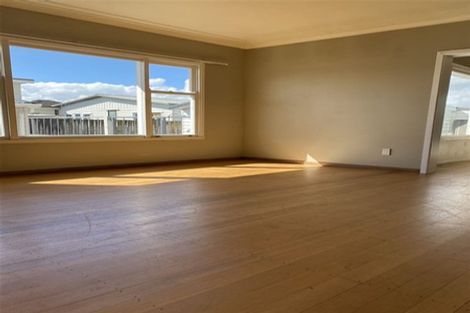 Photo of property in 2 Rogers Road, Manurewa, Auckland, 2102