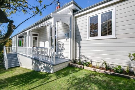 Photo of property in 13 Colenso Avenue, Hospital Hill, Napier, 4110