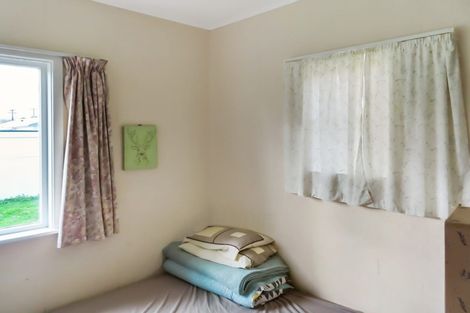 Photo of property in 17 Roberts Street, Epuni, Lower Hutt, 5011