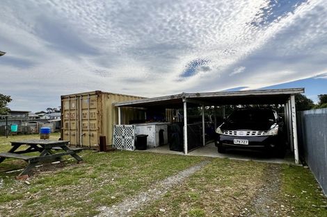 Photo of property in 65 Orawia Road, Tuatapere, 9620