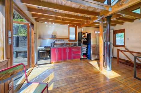 Photo of property in 71 Karekare Road, Karekare, New Lynn, 0772