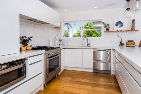 Photo of property in 57 Hadfield Street, Beach Haven, Auckland, 0626