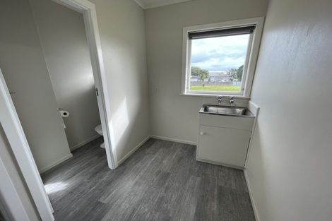 Photo of property in 222 Te Atatu Road, Te Atatu South, Auckland, 0610