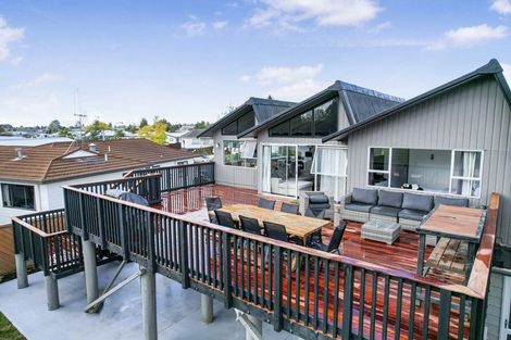 Photo of property in 16 Shelley Jane Place, Dinsdale, Hamilton, 3204