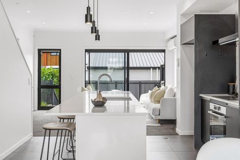 Photo of property in 10 Alexander Willis Crescent, Hobsonville, Auckland, 0616