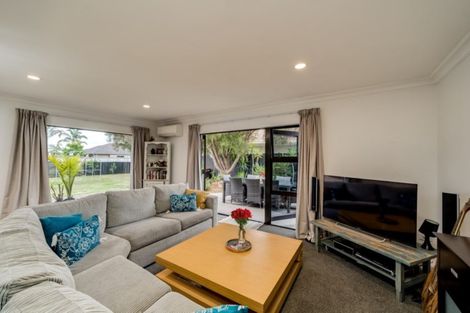 Photo of property in 41 Putaka Place, Papamoa Beach, Papamoa, 3118