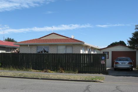 Photo of property in 42 Ruru Road, Bromley, Christchurch, 8062