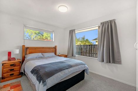 Photo of property in 2 Redwood Place, Oxford, 7430