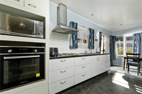 Photo of property in 61 Wilsher Crescent, Henderson, Auckland, 0612