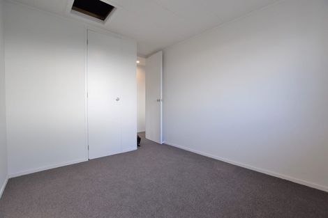 Photo of property in 15 Wakeling Avenue, Te Atatu South, Auckland, 0610
