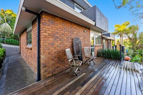 Photo of property in 2/962 Beach Road, Torbay, Auckland, 0630