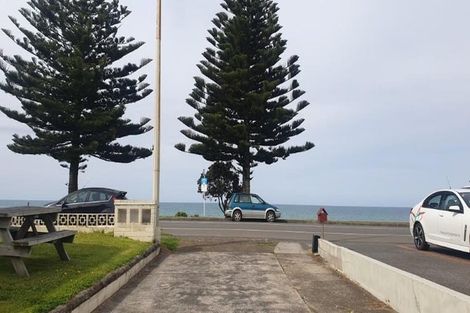 Photo of property in 2/181 Marine Parade, Mount Maunganui, 3116