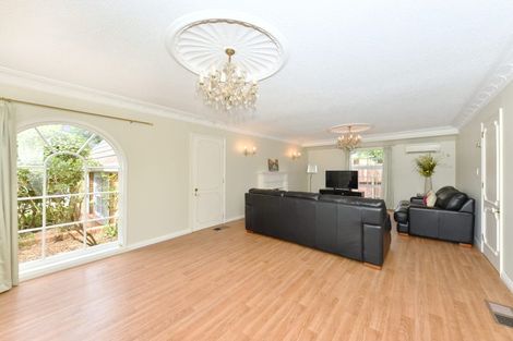 Photo of property in 11 Guinness Crescent, Ilam, Christchurch, 8041