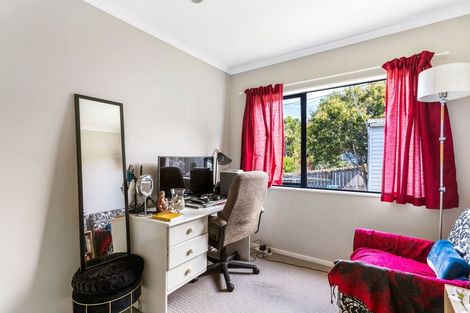 Photo of property in 26b Waimumu Road, Massey, Auckland, 0614