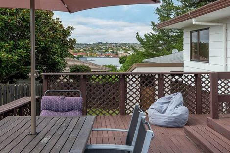 Photo of property in 1/15 Coubray Place, Botany Downs, Auckland, 2010