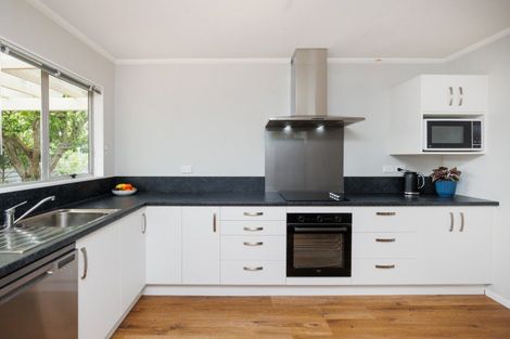 Photo of property in 22 Palliser Place, Milson, Palmerston North, 4414