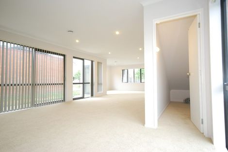 Photo of property in 8 Whekau Drive, Takanini, 2112