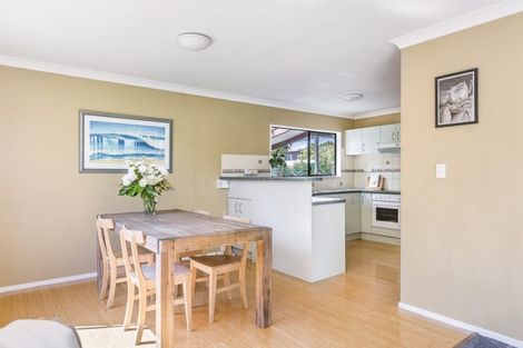 Photo of property in 1/72 Gloria Avenue, Te Atatu Peninsula, Auckland, 0610